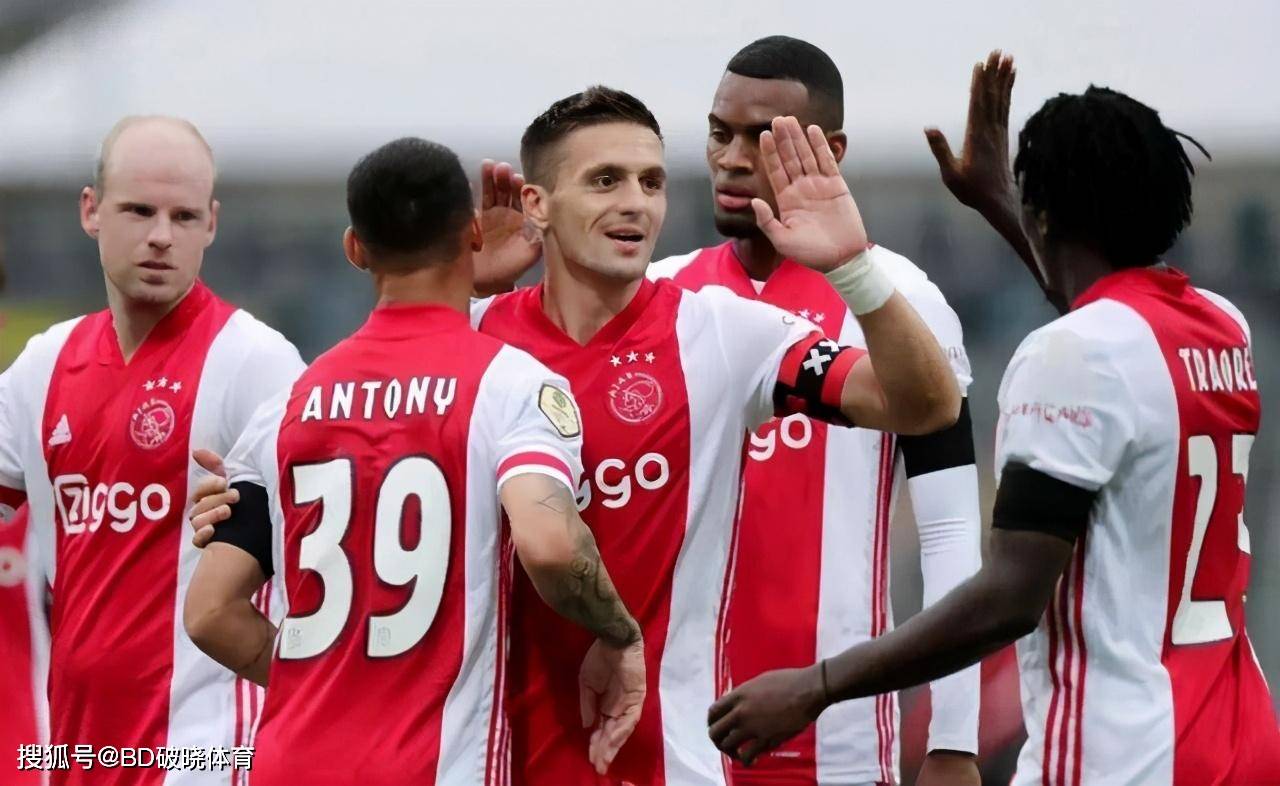 或在河牌执 或在河牌执