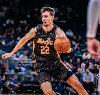 却在一场拉 却在一场拉